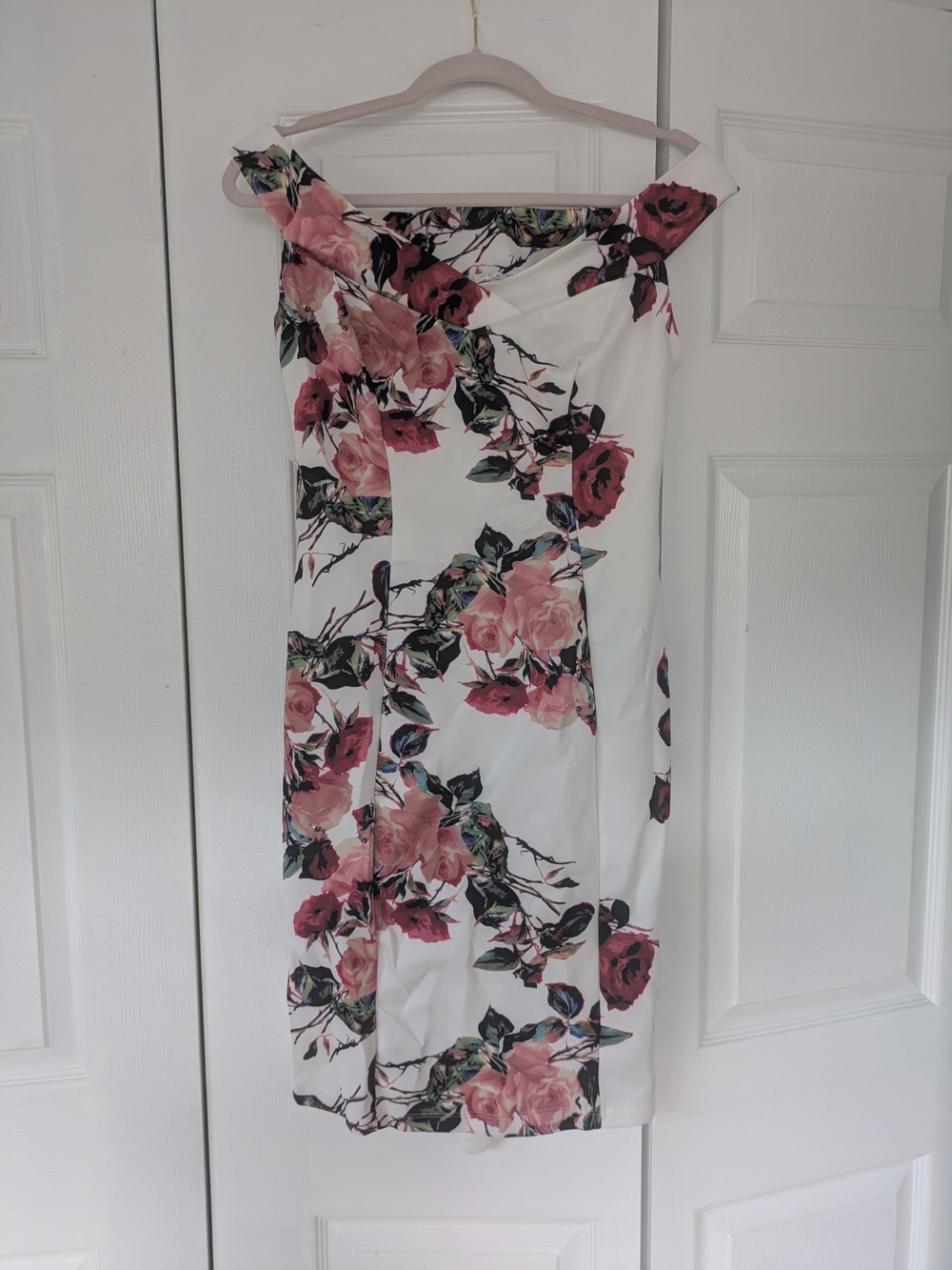 VENUS White Off-Shoulder Midi Dress with Pink Rose Print